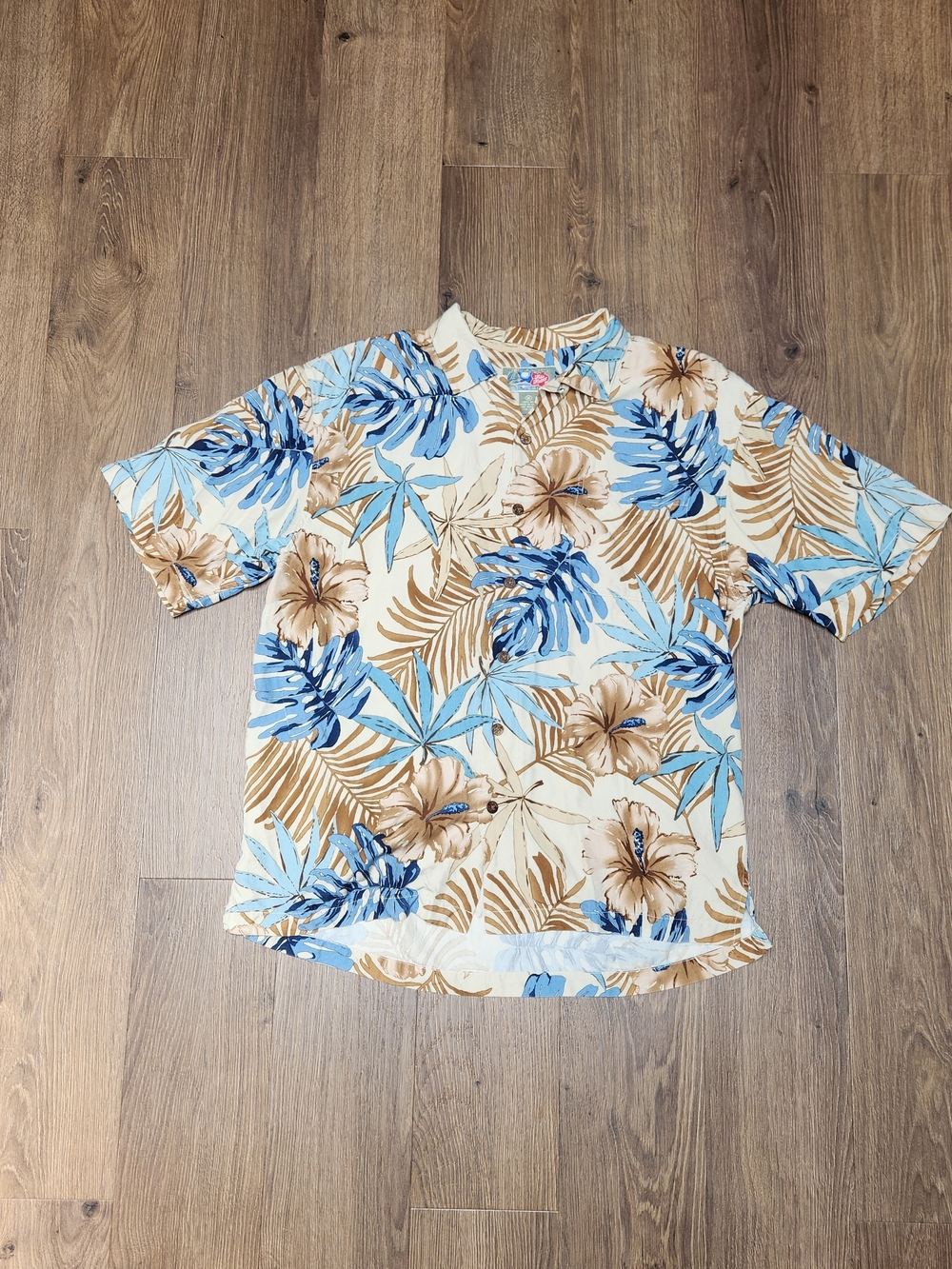 Hilo Hattie 100% Silk Tropical Floral Hawaiian Resort Luxury Camp Shirt Medium